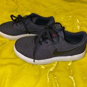 Nike Tennis Shoes 🎾